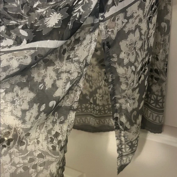 Apt. 9 Gray and Black Floral Kimono - Picture 3 of 5